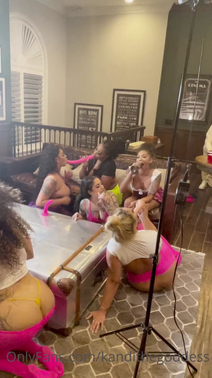 Watch Zmeena Orr Slut Party Porn Onlyfans Leak