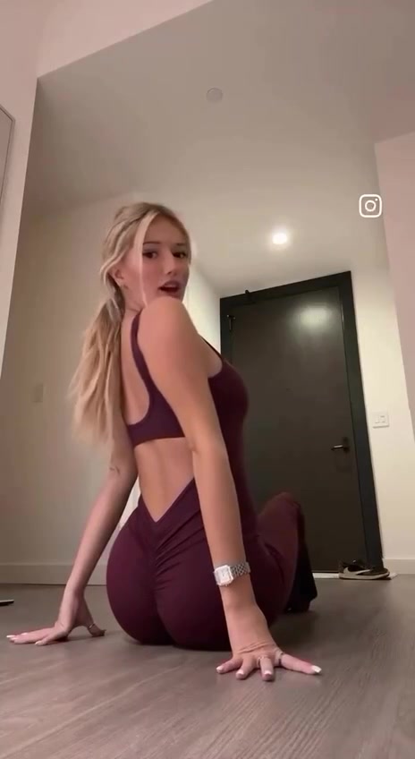 Watch Breckie Hill Cunt Hook New Video Onlyfans Leaks Update