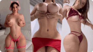 Latina Gaby Jaramillo super horny at home