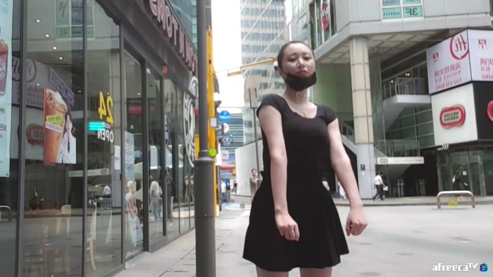 Watch Korean BJ Jihyeonisback rocks with motorcycle shake