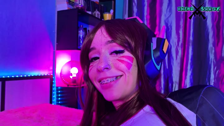 Watch Alice Bong’s DVA Sucks and Fucks