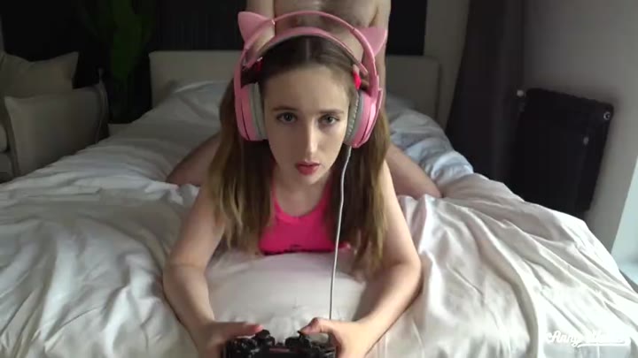 Watch Gamer Girl Sucks Hard And Fucks Hard While Playing