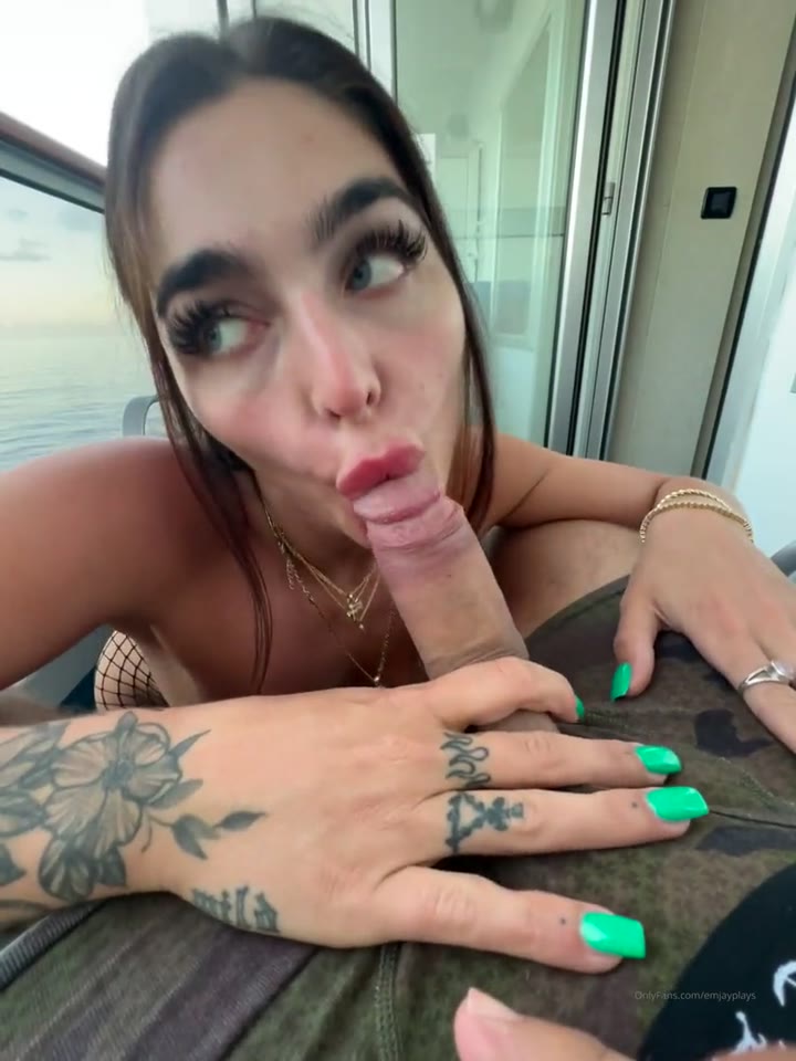 Watch Emily Rinaudo’s Leaked Boat Sex Tape