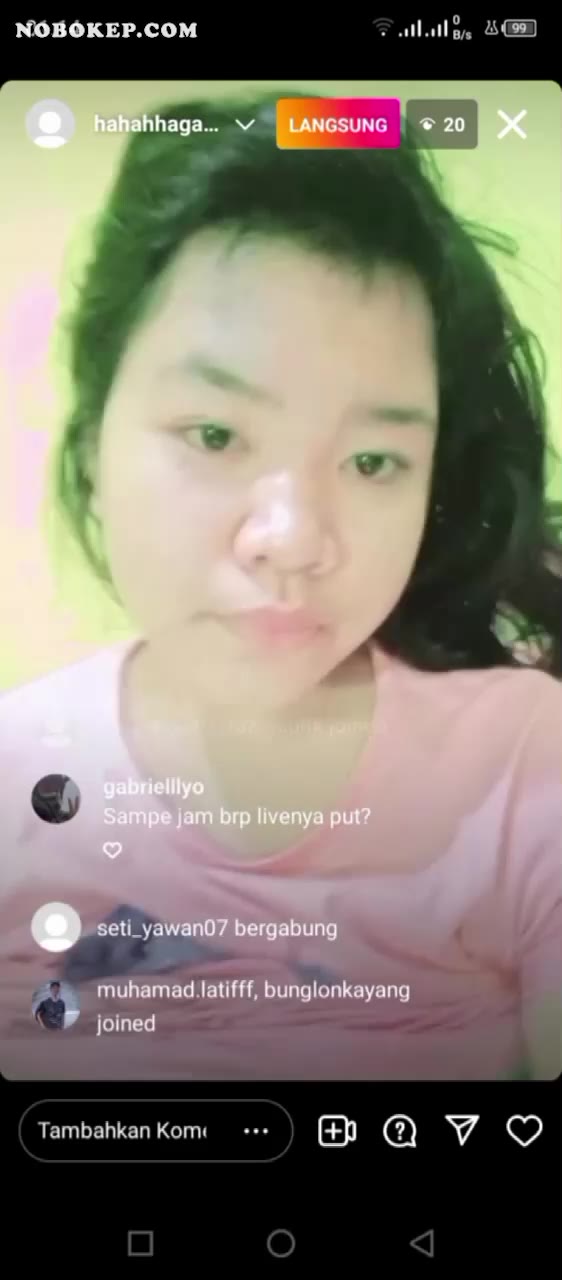 Watch Indonesian Teen’s Viral Boobs Licked by Cat