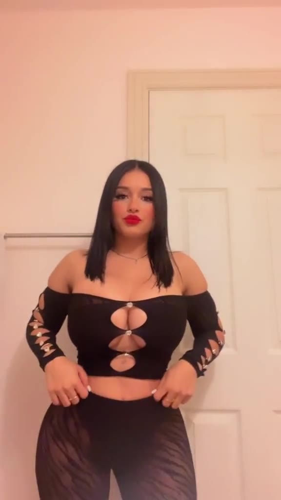 Watch Marlene Santana’s Seductive Bedroom Tease Leaked