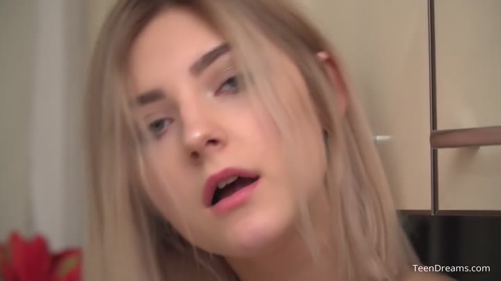 Watch Eva Elfie Whips Up Creamy Pussy