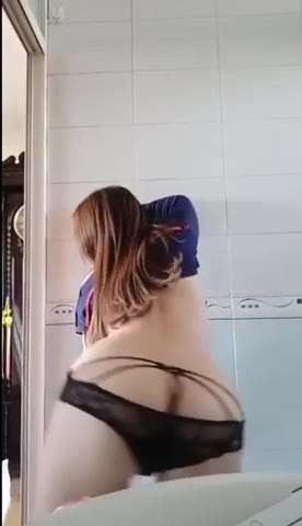 Watch Sexy Big Tits Dancer