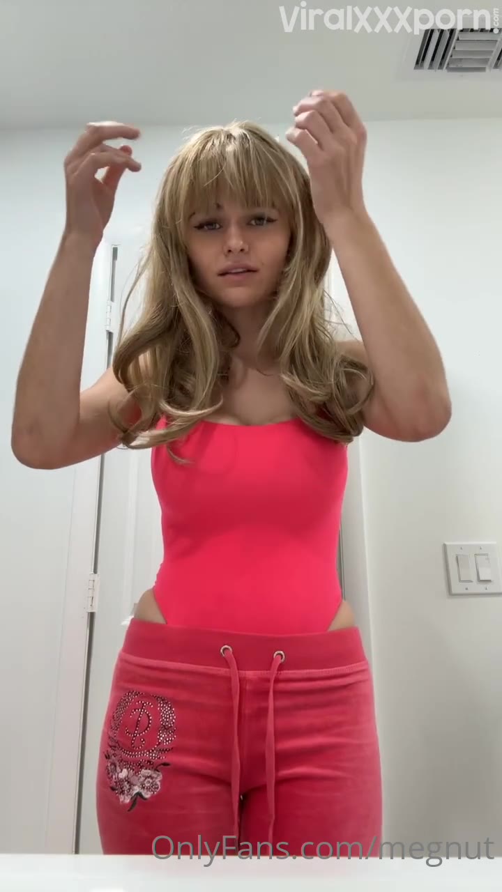 Watch Megnut Pink Bikini Booty Tease Onlyfans Leaked Video