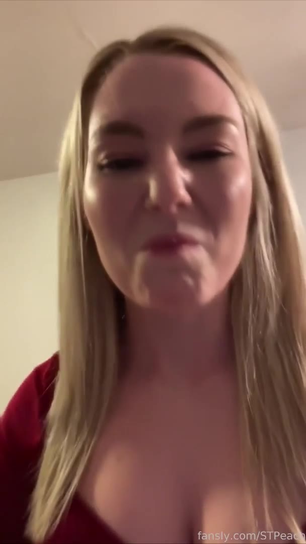 Watch STPeach Nude Topless Ass Tease Fansly Video