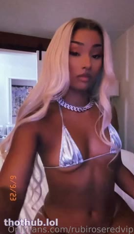 Watch Rubi Rose teasing and twerking