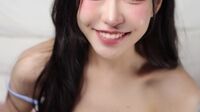 Watch Meriol Chan – Girlfriend JOI