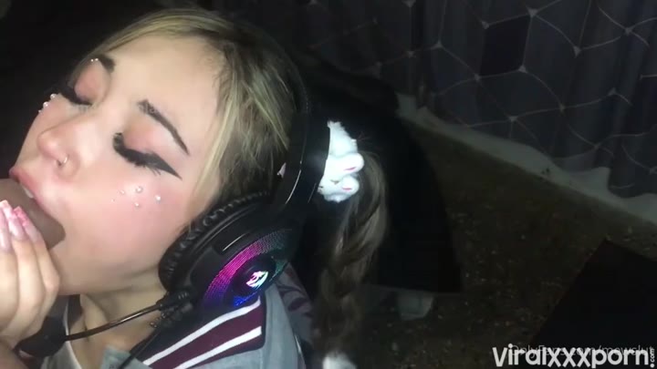 Watch Egirl getting fucked while playing league of legends