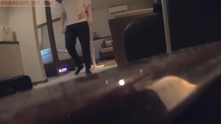 Watch JiJiaoLian About the incident where I shaved my beard and found a cute girl on the roadside