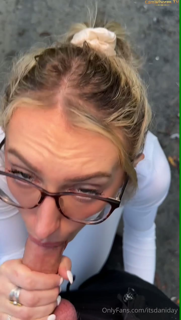 Watch Dani Day – Public Blowjob & Facial on Glasses – Chaturbate