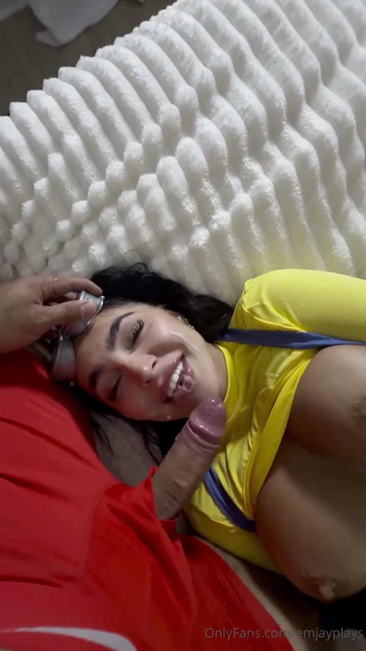 Watch Emily Rinaudo BG Minion Sex Tape