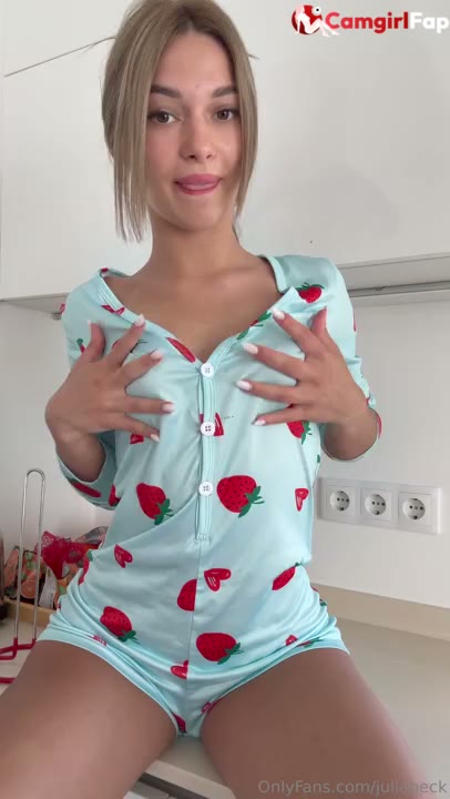 Watch JuliaBeck Onlyfans Petite Dildo Creamy Pussy