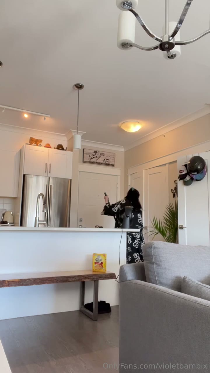 Watch VioletBabyX OnlyFans Leaked – Milks Her Tits After Cleaning