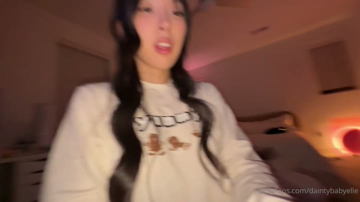 Watch Elle Lee Distracts Her Bf From Gaming