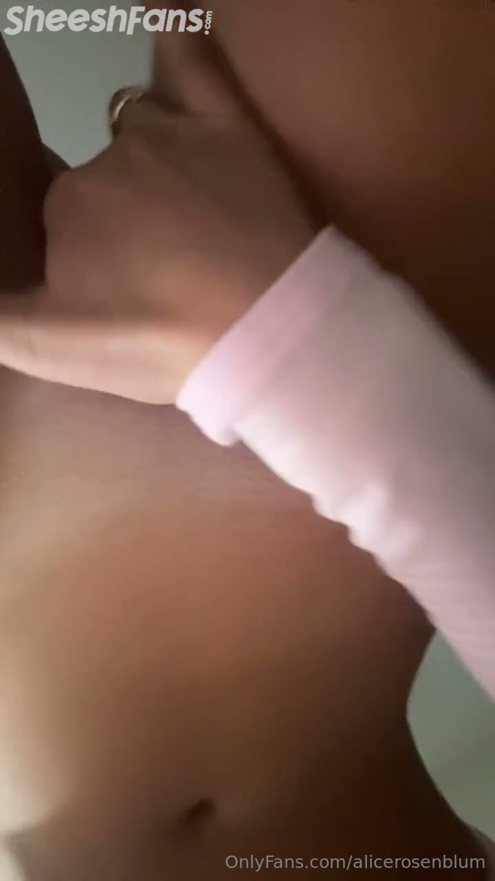 Watch Alice Rosenblum Quick Pussy Finger Onlyfans Video Leak