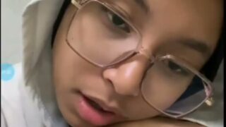 Bokep Indo VCS ABG dari Malay Berjilbab Bantuin Pacar Jadi Bacol