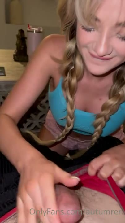 Watch onlyfans leaked sextape of Autumren sucking and riding a dick