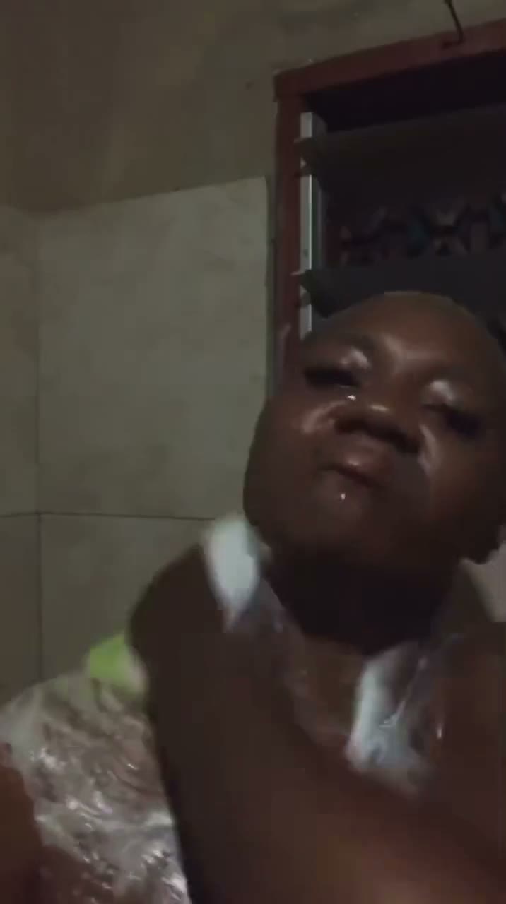 Watch Abena Korkor new trending video leaked!!! Nude shower in bath…