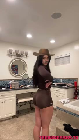 Watch Aishah Sofey aka Kawaii Sofey Dirtytalk on Livestream & Crushing Boobs OnlyFans Video