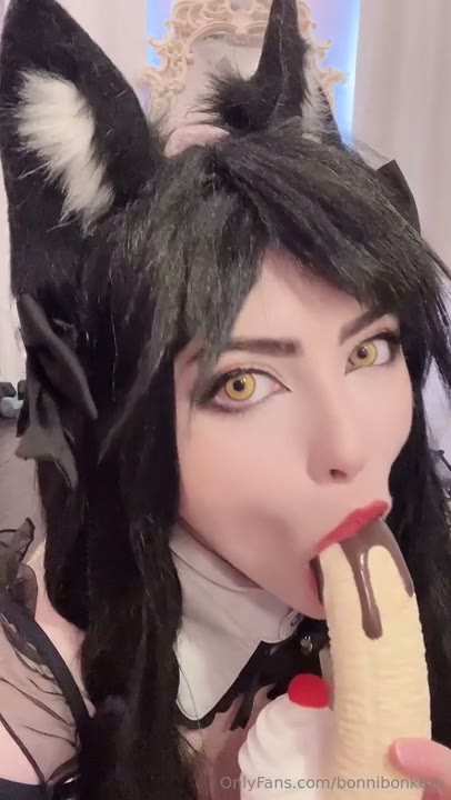 Watch Bonbibonkers – Sucking Banana Dildo