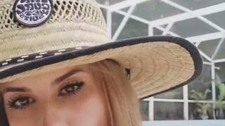 Chloe Lamb Fucks Pool Boy Sextape Video Leaked