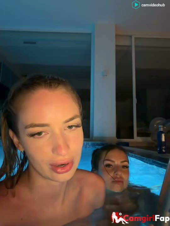 Watch Evieevans Alessia moor Topless In Pool Stripchat