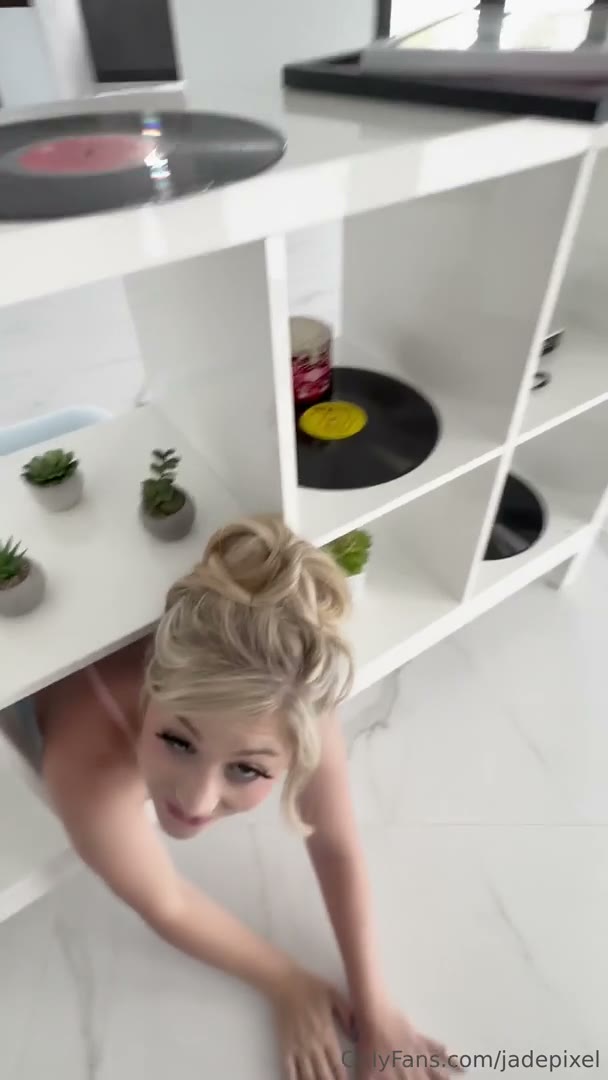 Watch Jade Pixel Gets Her Pussy Drilled While Stuck In A Shelf
