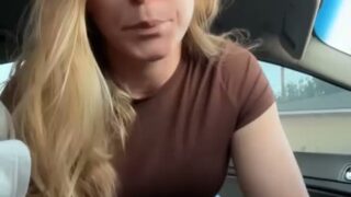 Kay Hansen UFC Sucks Boyfriend’s Cock In The Car