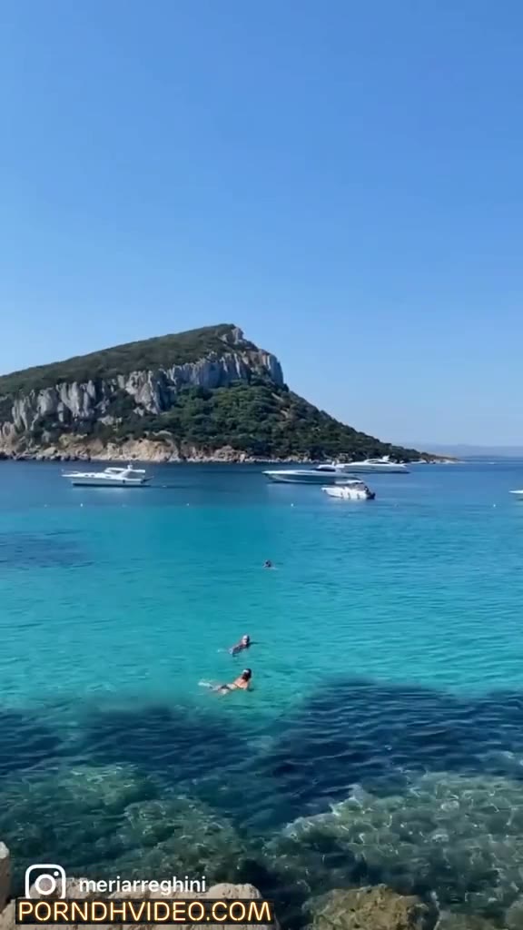 Watch Maria Arreghini show body sexy bikini video porn