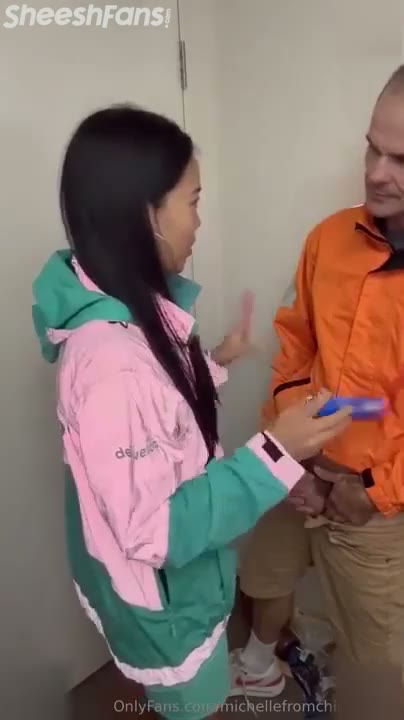 Watch MichelleFromChina18Yes Fucks A Mature Man On Delivery Bike