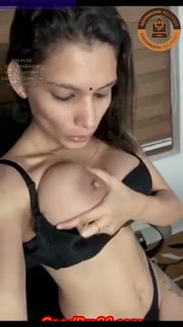 Watch Reshmi R Nair Teasing and Showing Her Big Titties Wearing Black Bikini Leaked Video