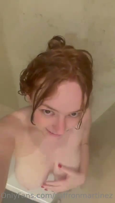 Watch Saffron Martinez show big boobs in bath… Omg!!! Hot video trending Onlyfans leaked