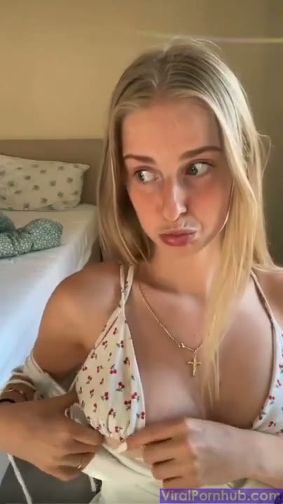 Watch Sophiesouth Hot Slim Babe Squirt And Rubs Her Pussy With Sex Toys Onlyfans Leaked Video