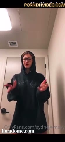 Watch Sydney May – Show Off Erotic From Onlyfans Leaked So Hot!!!