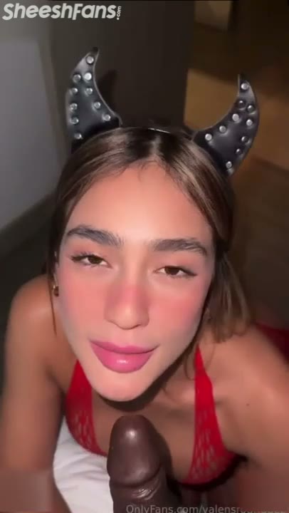 Watch Valentina Rodriguez Pleasures Herself With A Thick Dildo