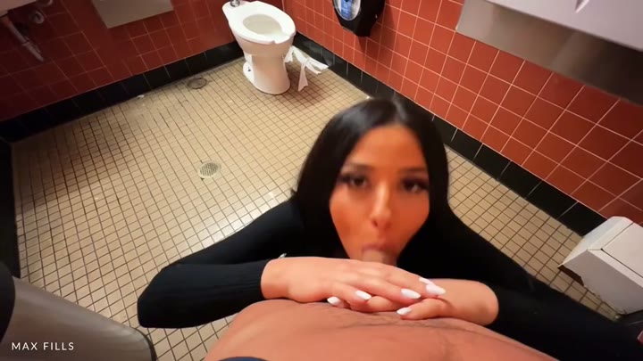 Watch Vanessa Marie Bathroom Sextape with Sisters BFF Video Leaked