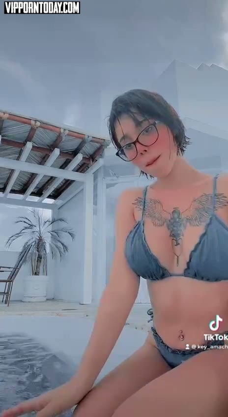 Watch Wbery nude show pussy and big booty erotic