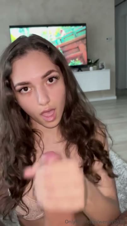 Watch Wendy0501 Gives A Blowjob And Handjob