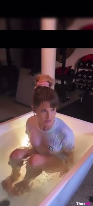 Watch Amanda Cerny Outdoor Bottomless XXX