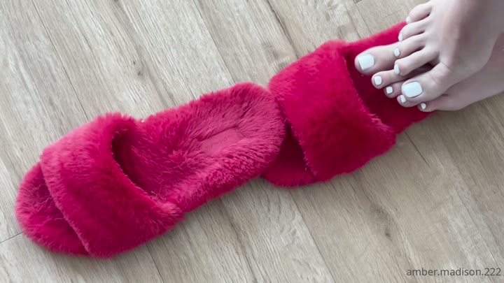Watch Amber Madison’s Alluring Foot Focus in Pink Elegance