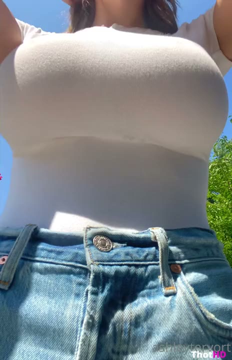 Watch Ashley Tervort Outdoor Close-Up Leak