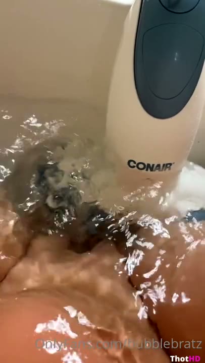 Watch BubbleBratz Close-Up Nude Clip