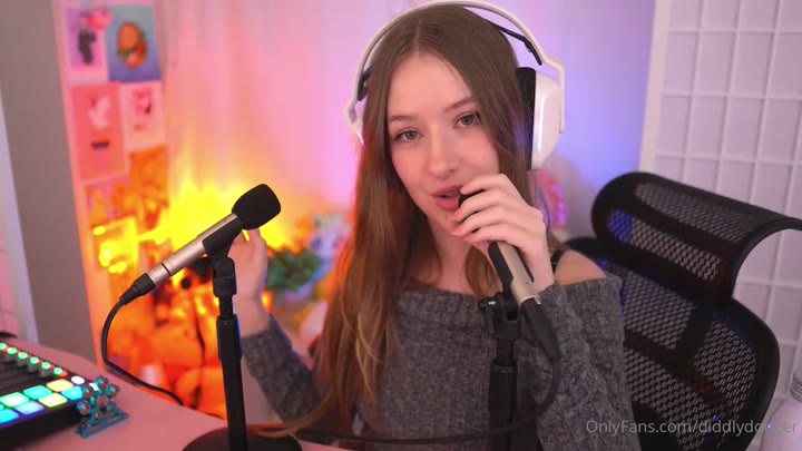 Watch Diddly ASMR Mic Pumping And Cum Begging Video