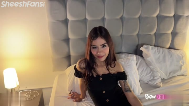 Watch Elipetitt Takes A Load In Her Mouth After Deepthroating
