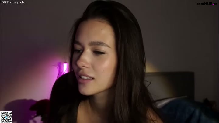 Watch Emilybatee – girls fondle themselves in private show 25
