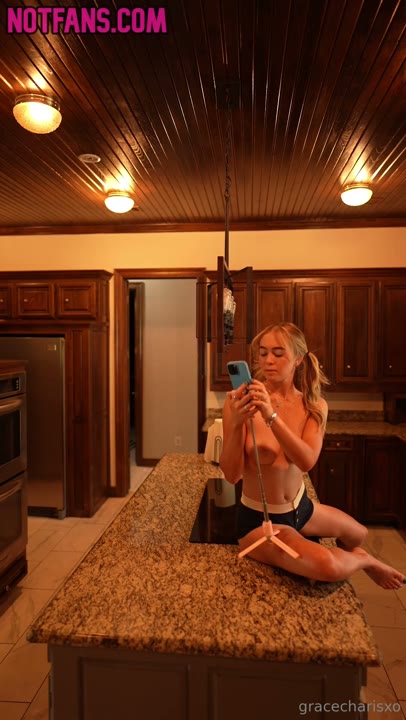 Watch Grace Charis – Home studio